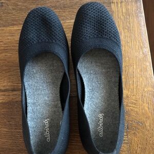 Black Allbirds Flats 7.5